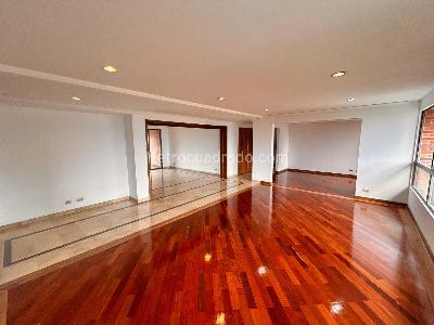 Apartamento de 3 alcobas en venta en Poblado Los Balsos, Medellín, 211 m² · foto 20 de 20