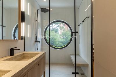 Apartamento en venta en El Poblado El Tesoro, Medellín · foto 12 de 20