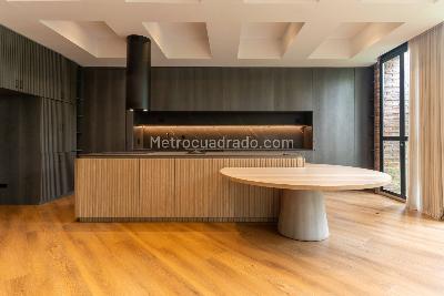 Apartamento en venta en El Poblado El Tesoro, Medellín · foto 3 de 20