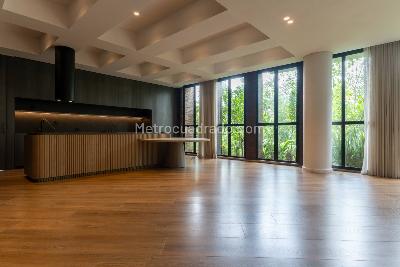 Apartamento en venta en El Poblado El Tesoro, Medellín · foto 4 de 20