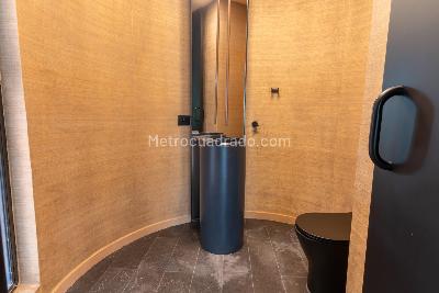 Apartamento en venta en El Poblado El Tesoro, Medellín · foto 5 de 20