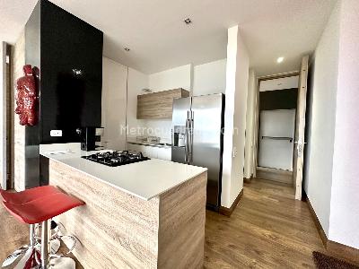 Apartamento de 1 alcoba en venta en Poblado San Lucas, Medellín, 74 m² · foto 2 de 9
