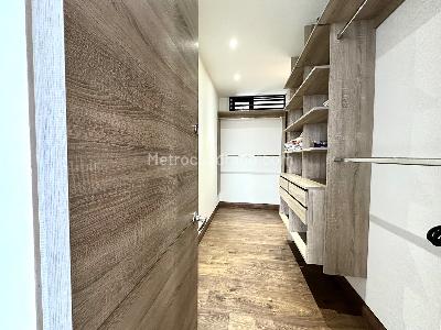 Apartamento de 1 alcoba en venta en Poblado San Lucas, Medellín, 74 m² · foto 8 de 9