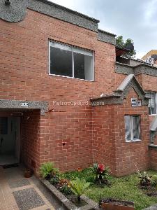 Casa de 3 alcobas en venta en La Frontera, Medellín, 230 m² · foto 5 de 18
