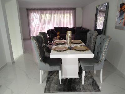 Casa de 3 alcobas en venta en La Frontera, Medellín, 230 m² · foto 6 de 18