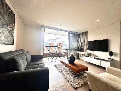 Apartamento de 1 alcoba en venta en El Poblado El Tesoro, Medellín, 68 m² · foto 2 de 13