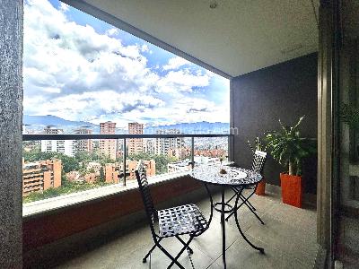 Apartamento de 1 alcoba en venta en El Poblado El Tesoro, Medellín, 68 m² · foto 3 de 13