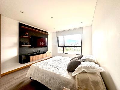 Apartamento de 1 alcoba en venta en El Poblado El Tesoro, Medellín, 68 m² · foto 8 de 13