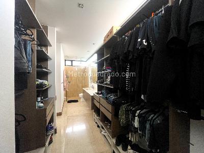 Apartamento de 2 alcobas en venta en San Lucas, Medellín, 130 m² · foto 10 de 17