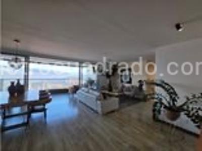 Apartamento de 3 alcobas en venta en Poblado La Calera, Medellín, 184 m² · foto 1 de 8
