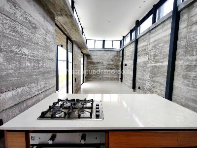 Casa de 3 alcobas en venta en La Samaria, Ibagué, 139 m² · foto 2 de 19
