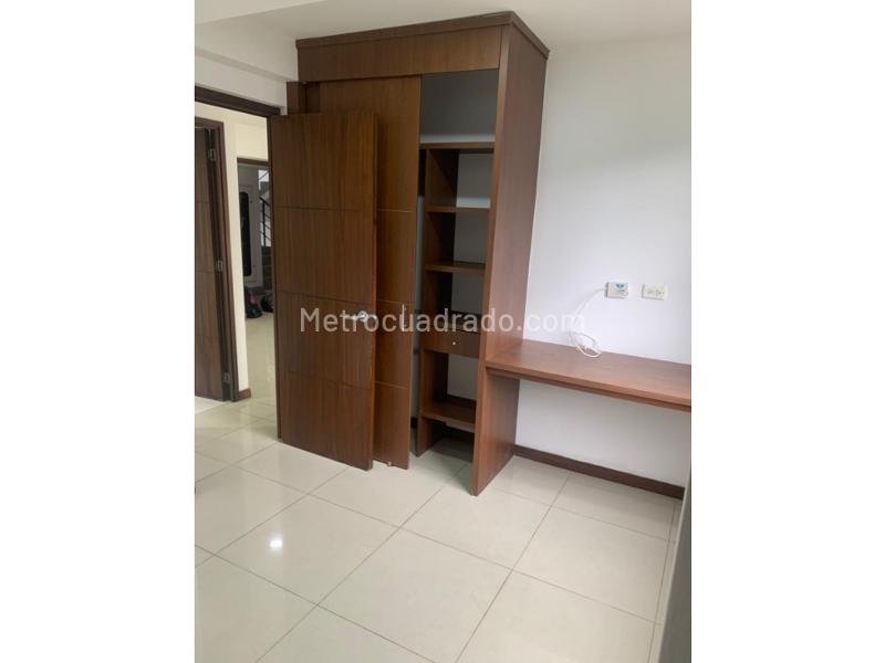 2BR Apartment with Balcony & Amenities in Altos de Calasanz - 6