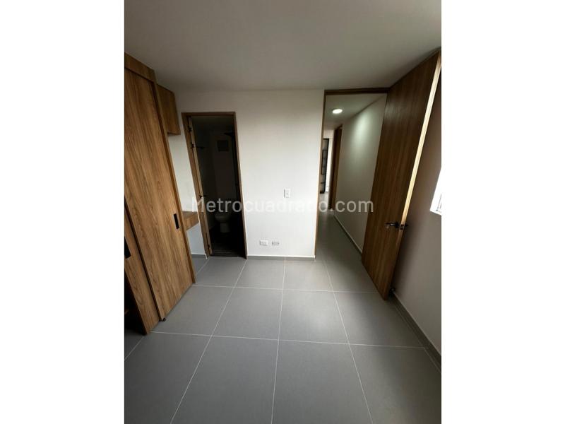 Apartamento de 2 Alcobas con Amenities en Altos de Calasanz - 2