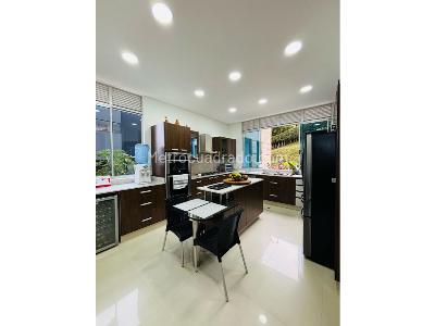 Casa de 4 alcobas en venta en Las Palmas, Medellín, 1530 m² · foto 16 de 19