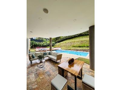 Casa de 4 alcobas en venta en Las Palmas, Medellín, 1530 m² · foto 6 de 19