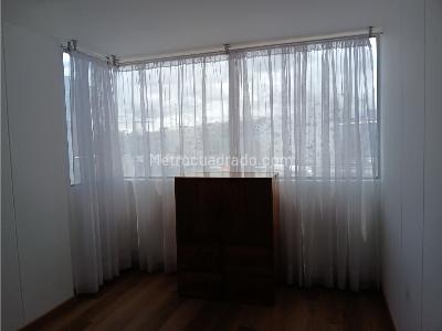 Apartaestudio en arriendo en La Cabaña, Bogotá · foto 4 de 14