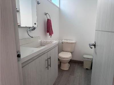 Casa de 4 alcobas en venta en Modelia, Bogotá, 196 m² · foto 10 de 20