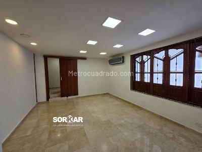Casa de 5 alcobas en venta en Altos De Riomar, Barranquilla, 597 m² · foto 3 de 19