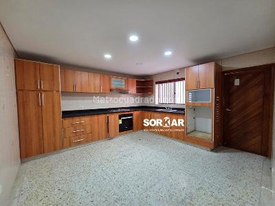 Casa de 5 alcobas en venta en Altos De Riomar, Barranquilla, 597 m² · foto 8 de 19