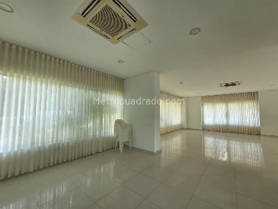 Apartamento de 3 alcobas en venta en Altos Del Parque, Barranquilla, 173 m² · foto 18 de 19