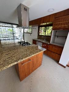 Casa de 4 alcobas en venta en Las Lomitas, Sabaneta, 150 m² · foto 5 de 19