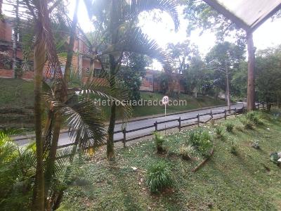 Apartamento de 2 alcobas en venta en San Antonio De Prado, Medellín, 60 m² · foto 2 de 16