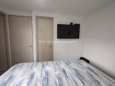 Apartamento de 2 alcobas en venta en Las Lomitas, Sabaneta, 67 m² · foto 6 de 12