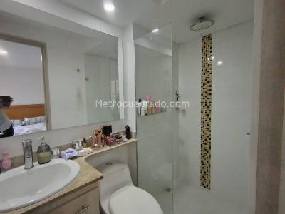 Apartamento de 2 alcobas en venta en Las Lomitas, Sabaneta, 67 m² · foto 8 de 12