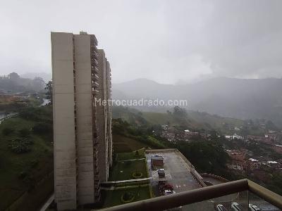 Apartamento de 2 alcobas en venta en Las Lomitas, Sabaneta, 67 m² · foto 11 de 12