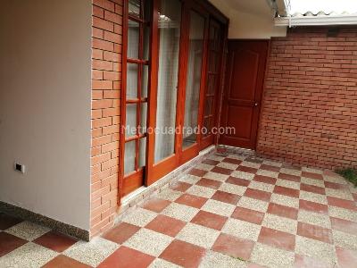 Casa de 5 alcobas en venta en Cedro Golf, Bogotá, 400 m² · foto 17 de 19
