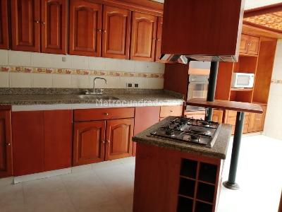 Casa de 5 alcobas en venta en Cedro Golf, Bogotá, 400 m² · foto 7 de 19