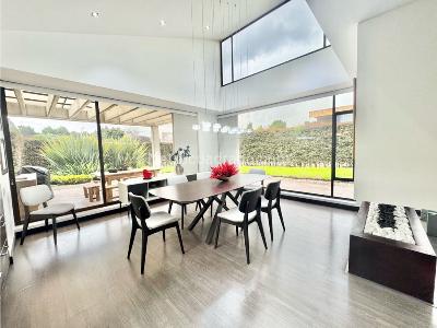 Casa de 4 alcobas en venta en Guaymaral, Bogotá, 1413 m² · foto 4 de 20