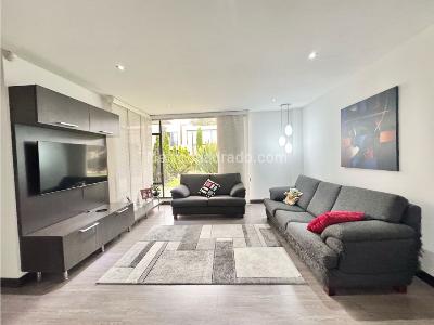 Casa de 4 alcobas en venta en Guaymaral, Bogotá, 1413 m² · foto 16 de 20