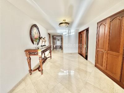 Apartamento de 4 alcobas en venta en Country Club, Bogotá, 380 m² · foto 11 de 20