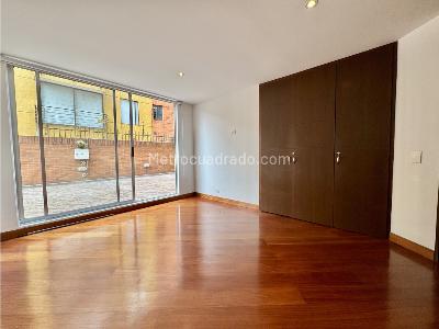 Apartamento de 3 alcobas en venta en Chico, Bogotá, 210 m² · foto 10 de 18