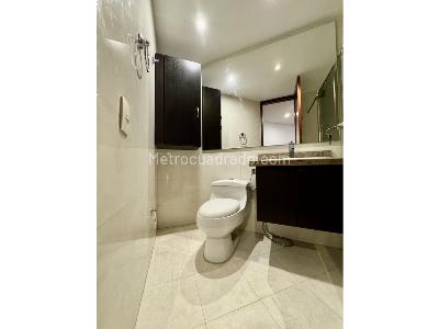 Apartamento de 3 alcobas en venta en Chico, Bogotá, 210 m² · foto 12 de 18