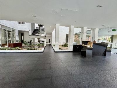 Apartamento de 3 alcobas en venta en Chico, Bogotá, 210 m² · foto 17 de 18