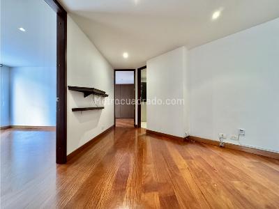 Apartamento de 3 alcobas en venta en Chico, Bogotá, 210 m² · foto 7 de 18