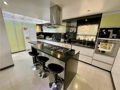 Casa de 4 alcobas en venta en Cerros Suba, Bogotá, 250 m² · foto 3 de 16