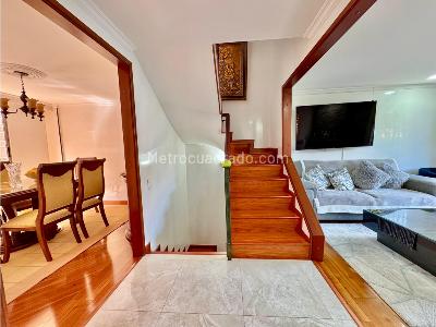 Casa en venta en Gratamira, Bogotá · foto 2 de 20
