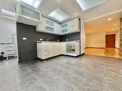 Apartaestudio en venta en Chico Navarra, Bogotá, 70 m² · foto 8 de 15
