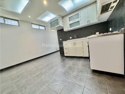 Apartaestudio en venta en Chico Navarra, Bogotá, 70 m² · foto 9 de 15