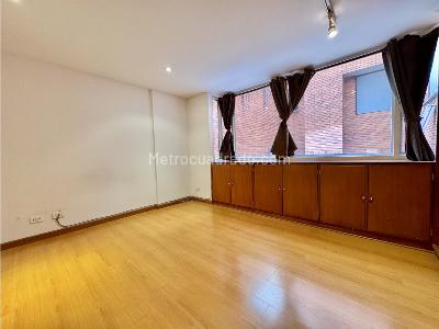 Apartaestudio en venta en Chico Navarra, Bogotá, 70 m² · foto 10 de 15