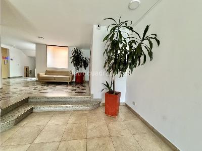 Apartaestudio en venta en Chico Navarra, Bogotá, 70 m² · foto 14 de 15