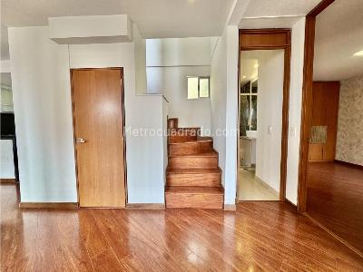 Apartamento en venta en Gratamira, Bogotá · foto 7 de 19