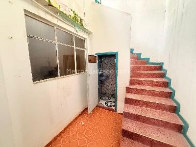 Casa de 5 alcobas en venta en Simon Bolivar, Bogotá, 400 m² · foto 2 de 9