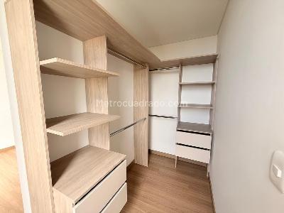 Apartaestudio en venta en Los Alcazares, Bogotá, 58 m² · foto 3 de 18