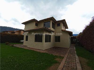 Casa de 5 alcobas en venta en Chuntame, Cajicá, 214 m² · foto 2 de 20