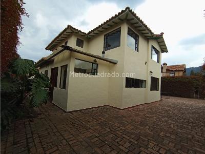 Casa de 5 alcobas en venta en Chuntame, Cajicá, 214 m² · foto 3 de 20