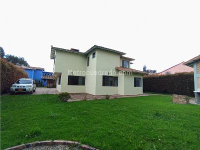 Casa de 5 alcobas en venta en Chuntame, Cajicá, 214 m² · foto 4 de 20
